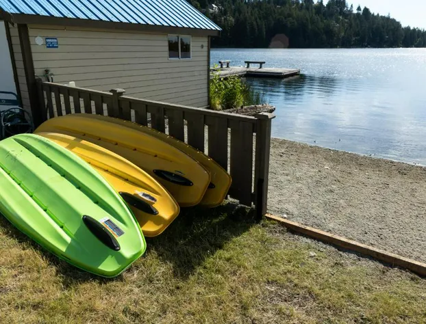 Inn On Long Lake hotel detail image 3