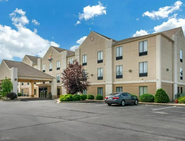 Comfort Inn Sullivan hotel detail image 1