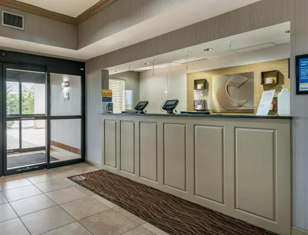 Comfort Inn Sullivan hotel detail image 2