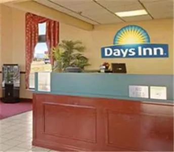 Days Inn by Wyndham Apple Valley Pigeon Forge/Sevierville hotel detail image 2