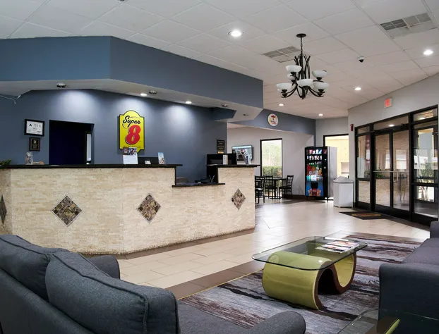 Super 8 by Wyndham Garysburg/Roanoke Rapids hotel detail image 1