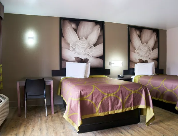 Super 8 by Wyndham Garysburg/Roanoke Rapids hotel detail image 4