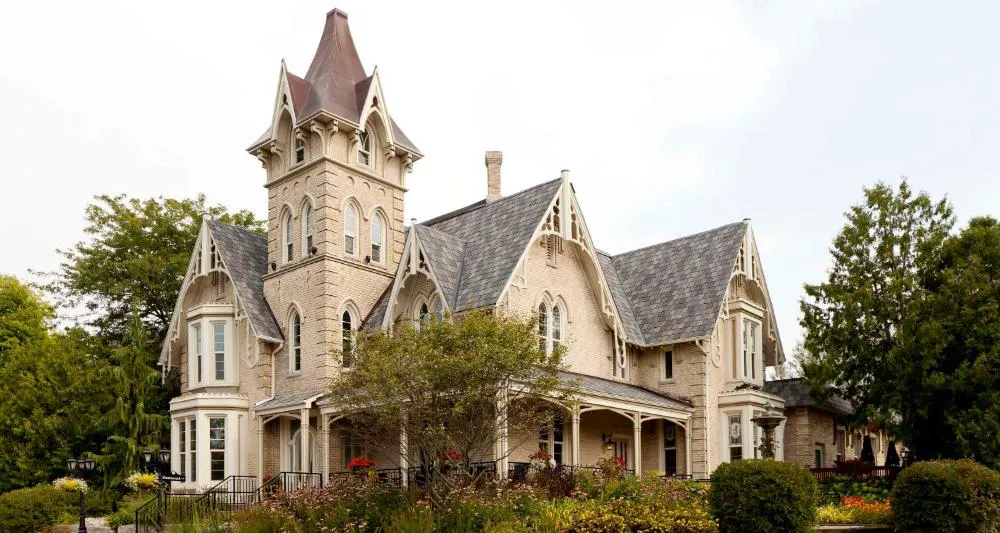 Elm Hurst Inn & Spa hotel hero