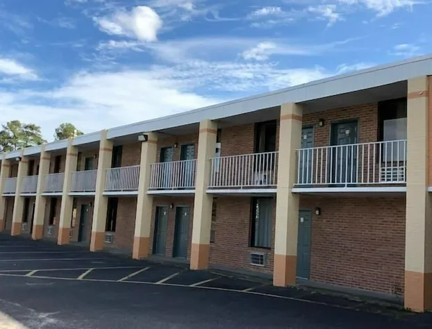 Tree Top Inn Florence hotel detail image 4