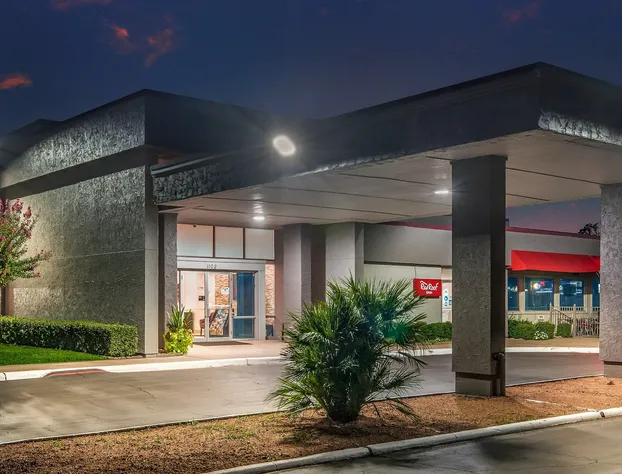 Red Roof Inn Lewisville hotel detail image 1