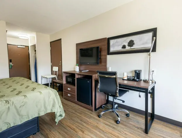 Quality Inn hotel detail image 4