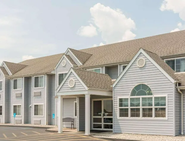 Microtel Inn & Suites by Wyndham Sainte Genevieve hotel detail image 1