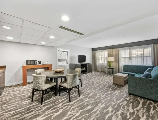 DoubleTree Suites by Hilton Hotel Huntsville South hotel detail image 3