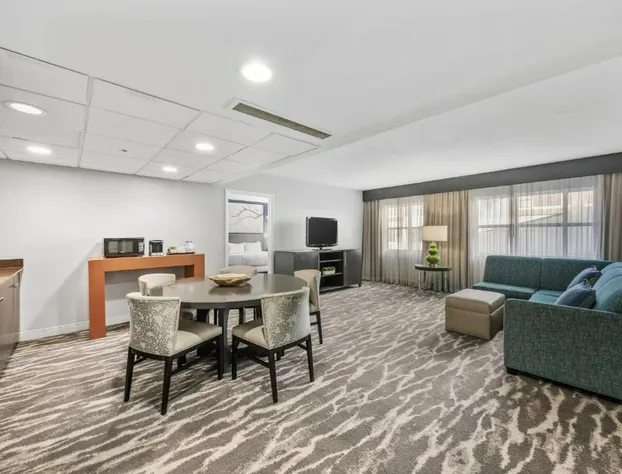 DoubleTree Suites by Hilton Hotel Huntsville South hotel detail image 4