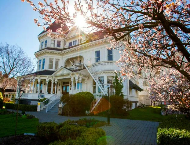 Pendray Inn & Tea House hotel detail image 2