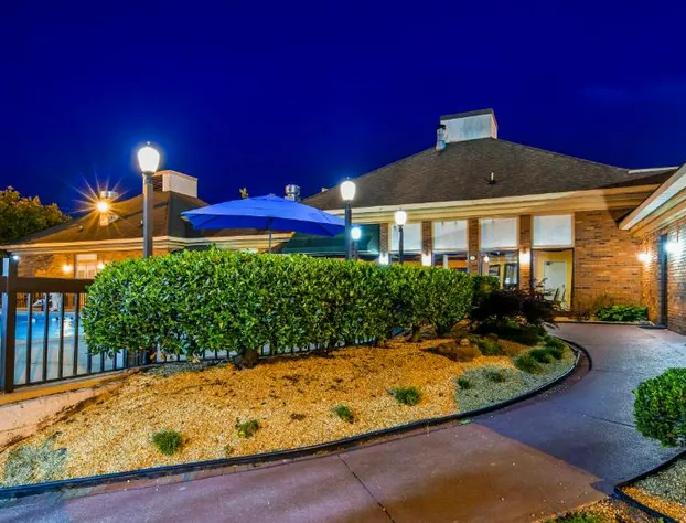 Quality Inn & Suites Fayetteville I-95 hotel detail image 4