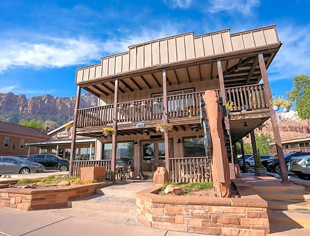 Pioneer Lodge Springdale hotel detail image 3