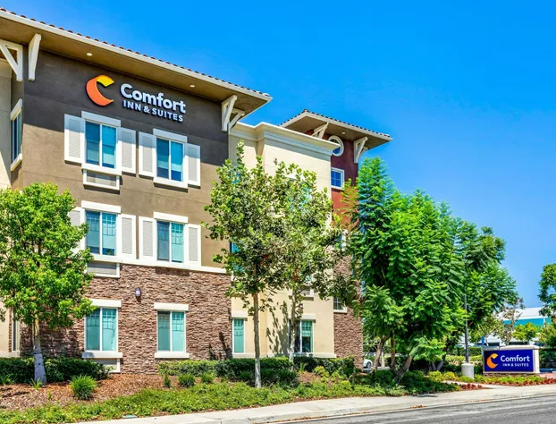 Comfort Inn & Suites near Ontario Airport hotel detail image 3