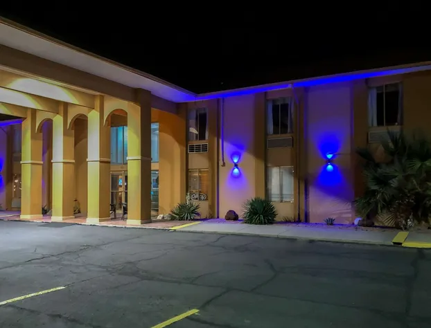 Rodeway Inn & Suites hotel detail image 2