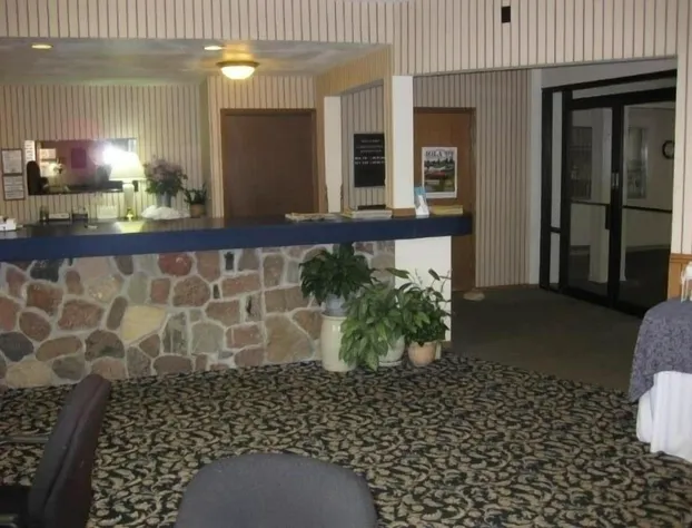 Econo Lodge Waupaca hotel detail image 4