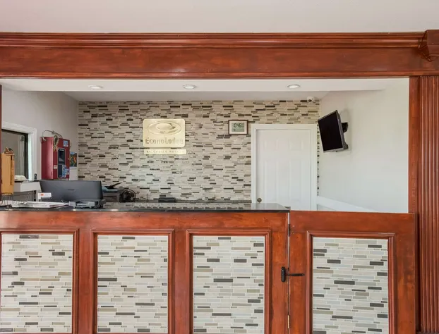 Econo Lodge Lake Charles University Area hotel detail image 4