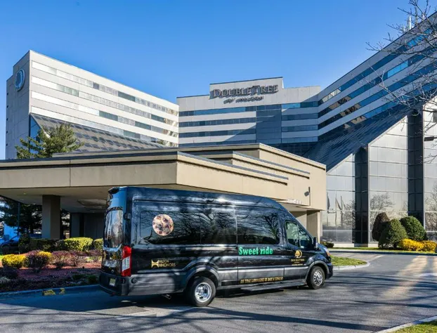 DoubleTree by Hilton Hotel Newark Airport hotel detail image 3