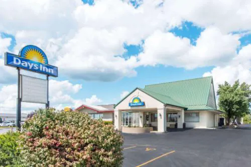 Days Inn by Wyndham Elizabethtown hotel hero