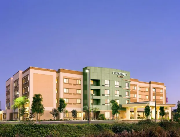 Courtyard San Diego Oceanside hotel detail image 3