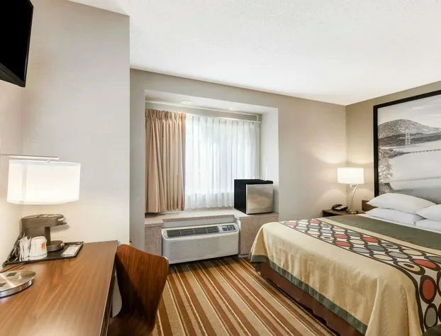 Super 8 by Wyndham Schenectady/Albany Area hotel detail image 4