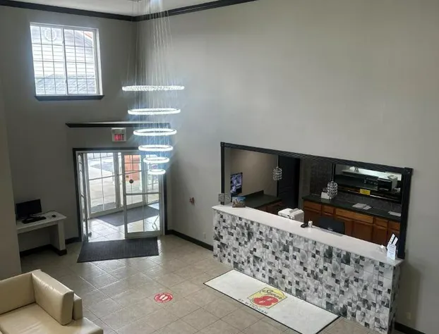 Super 8 by Wyndham Lake of the Ozarks hotel detail image 4