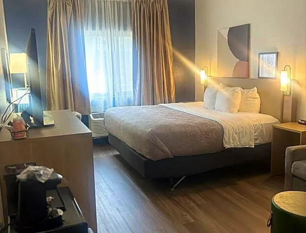 Spark by Hilton Lakewood Denver Southwest hotel detail image 1