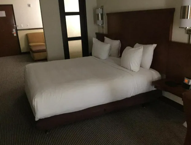 Hyatt Place Nashville Airport hotel detail image 4