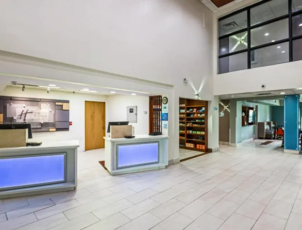 Holiday Inn Express Hotel & Suites Columbus by IHG hotel detail image 2