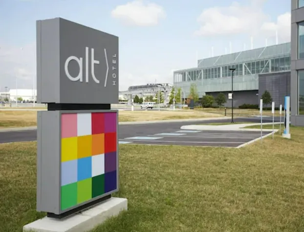 Alt Hotel Toronto Airport hotel detail image 4