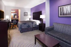 Super 8 by Wyndham Carthage TX hotel detail image 3