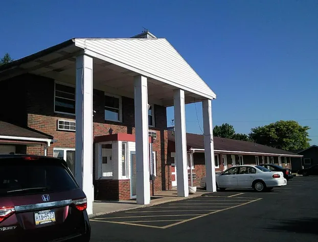 Colonial Inn Motel hotel detail image 2