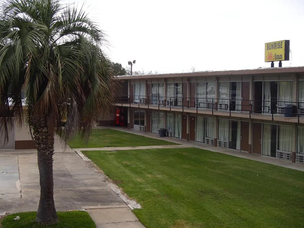 Sunrise Inn hotel hero