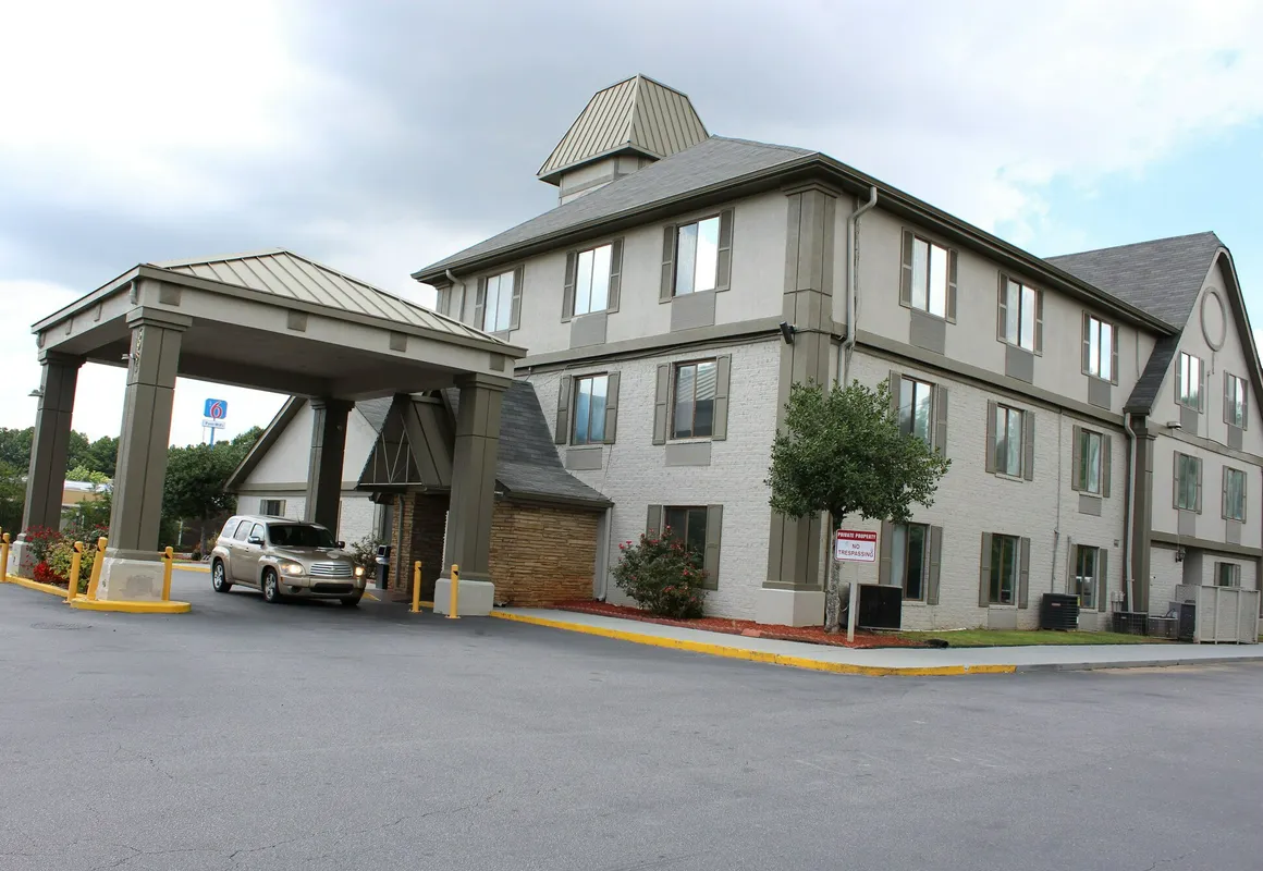 Araamda Inn Norcross hotel hero