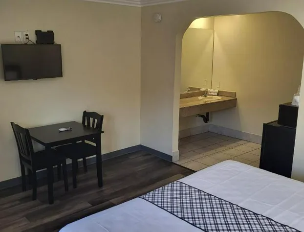 Budget Inn hotel detail image 3