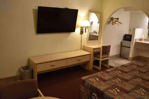 Travelodge by Wyndham Farmington hotel detail image 1