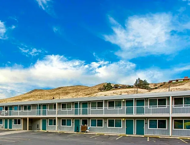 Rodeway Inn & Suites hotel detail image 2