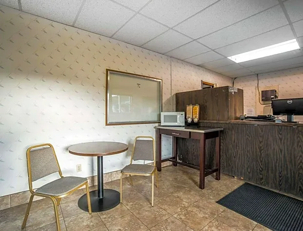 Rodeway Inn & Suites hotel detail image 4