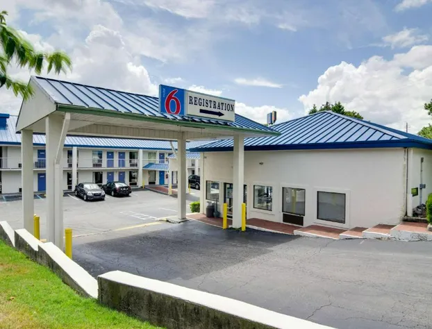 Motel 6-Atlanta GA hotel detail image 2