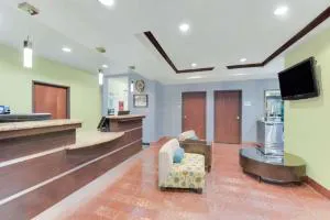 Super 8 by Wyndham Cotulla TX hotel detail image 1