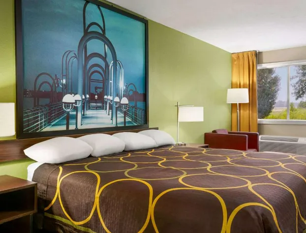 Super 8 by Wyndham Brookhaven hotel detail image 4