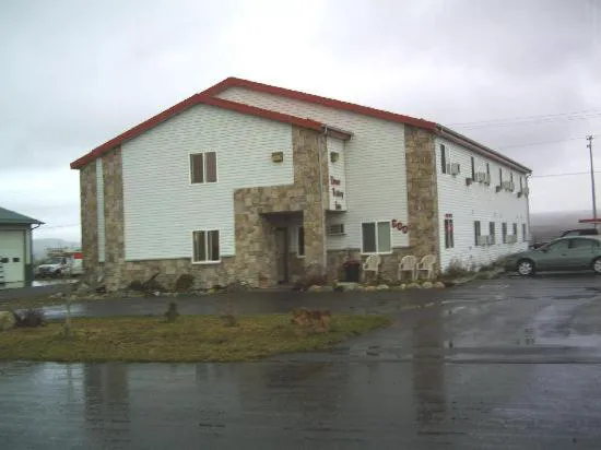 River Valley Inn hotel hero