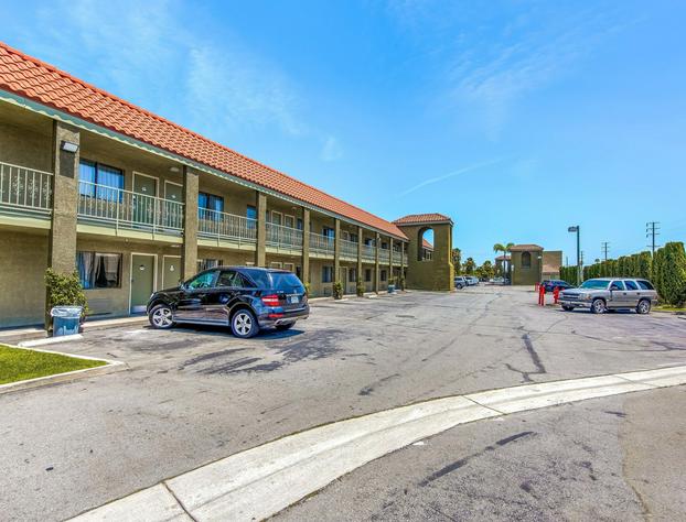 Budget Inn Anaheim / Santa Fe Springs hotel detail image 1