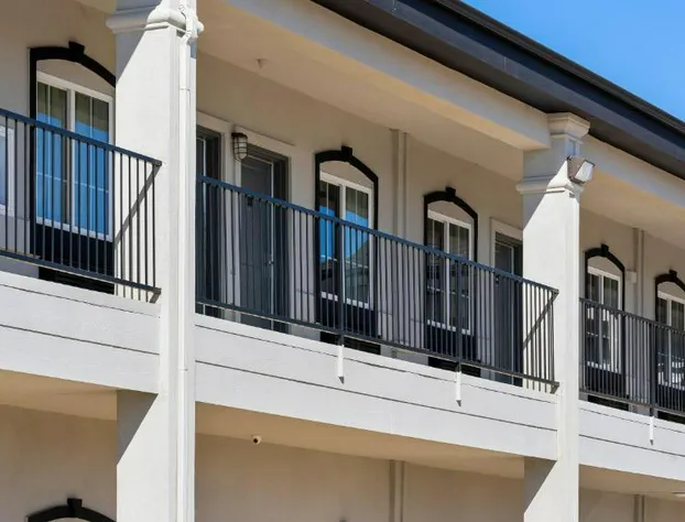 Belmont Inn and Suites hotel detail image 3