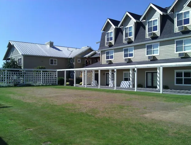 VI at Homestead hotel detail image 3