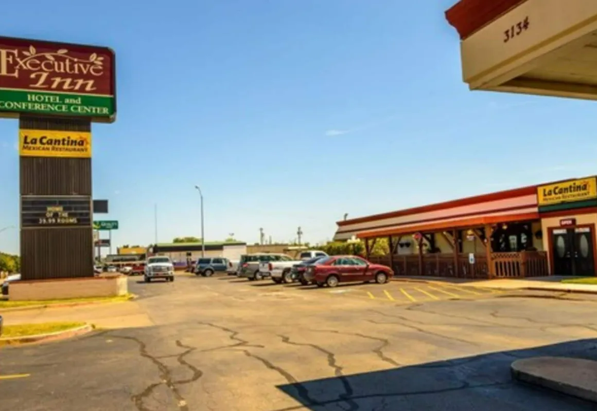 Executive Inn Hotel & Conference Centre hotel hero