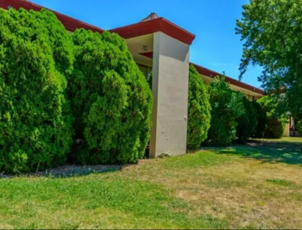 Executive Inn Hotel & Conference Centre hotel detail image 2