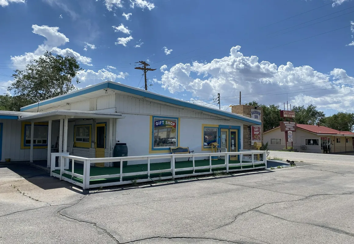 Rainbow Inn & Cottages hotel hero