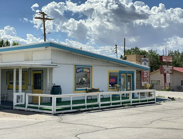 Rainbow Inn & Cottages hotel detail image 2