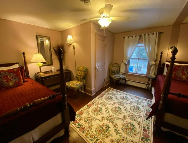 Follansbee Inn hotel detail image 4