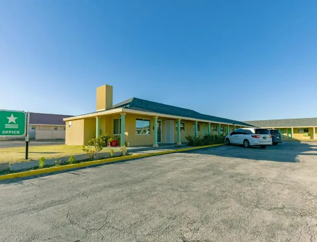 Executive Inn hotel detail image 2